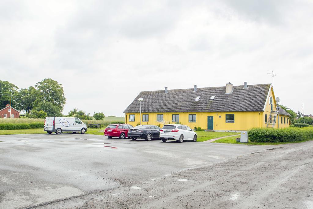 Bruksparkens Hostel Vellinge Exterior foto