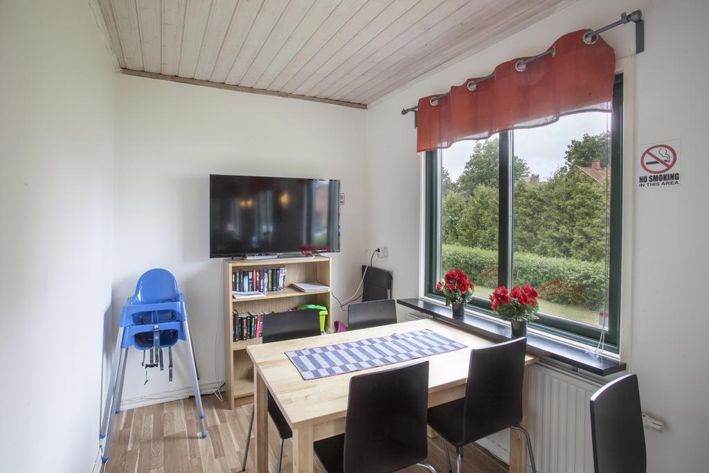Bruksparkens Hostel Vellinge Exterior foto